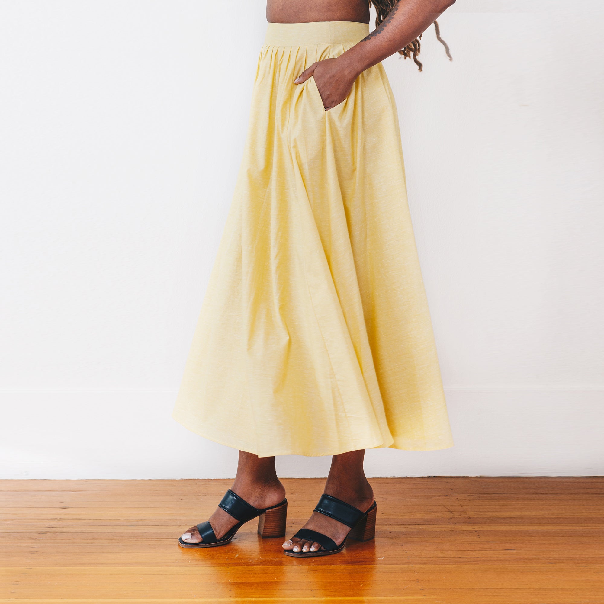 The Cotton/Silk Hazel Skirt - Small - Poppy | DEVAN GREGORI