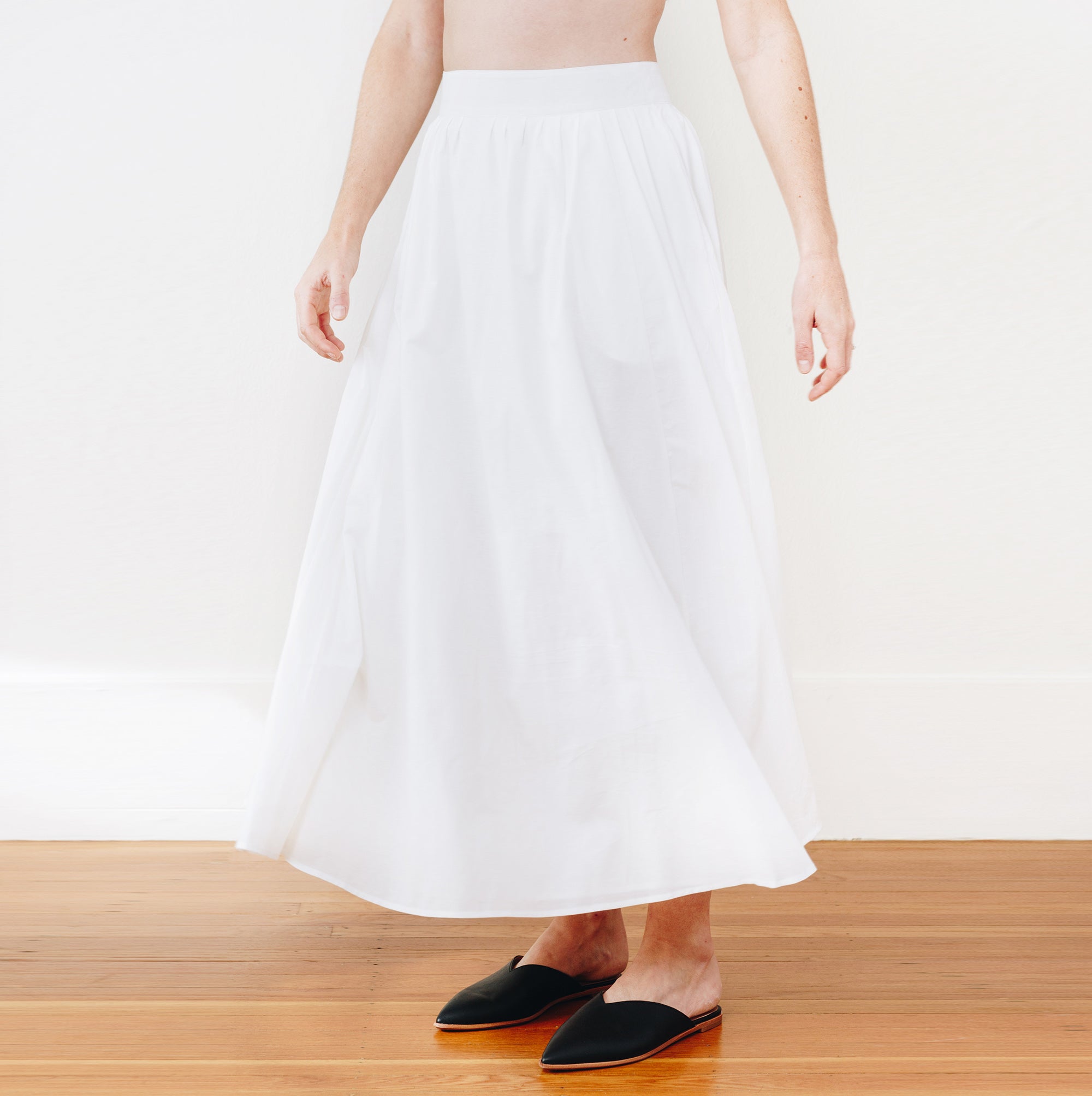 The Cotton/Silk Hazel Skirt - Small - White | DEVAN GREGORI